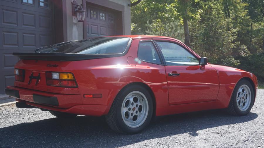  Porsche 944 Turbo 1986 года  (фото 38 из 149)